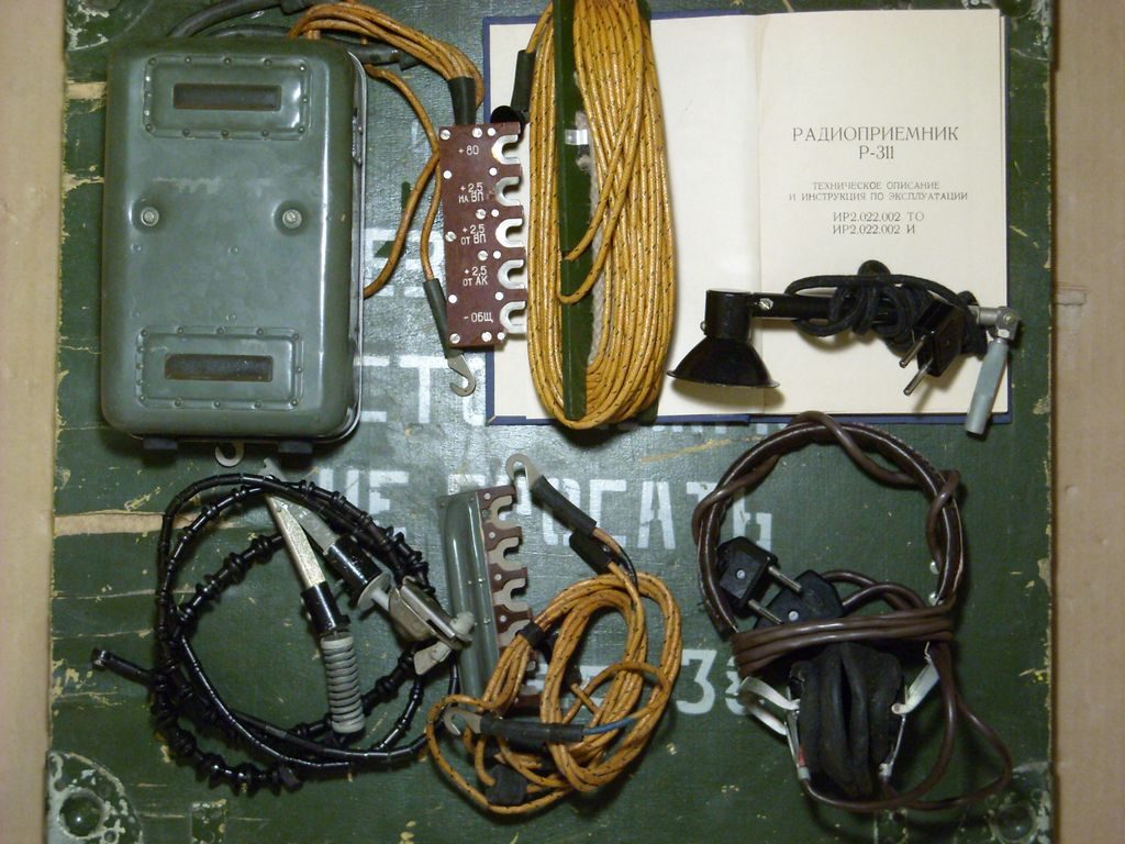 HF radio receiver R-311 "Omega"- USSR Soviet shortwave radio for military AM, CW. 