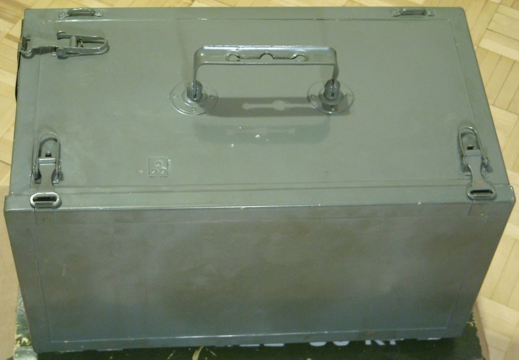 HF radio receiver R-311 "Omega"- USSR Soviet shortwave radio for military AM, CW. 