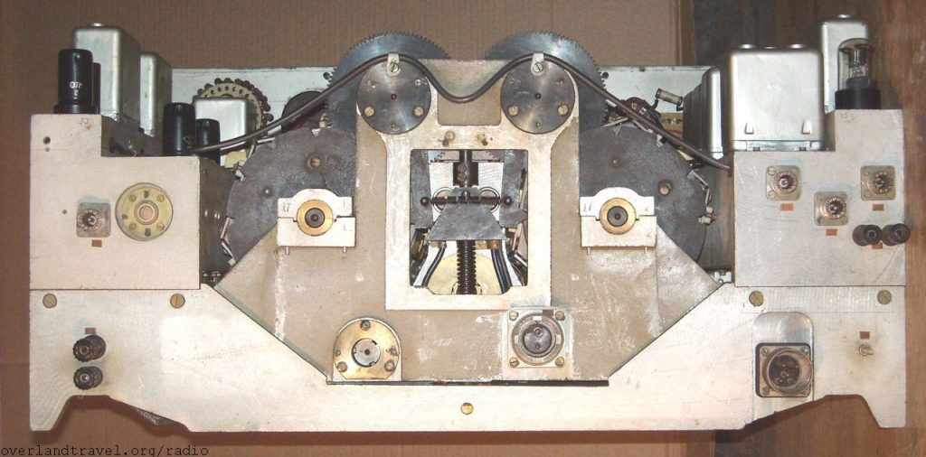 HF Radio receiver Krot-M based on the ideas of designs captured German radio Koeln E-52B, Telefunken T9K39 etc.