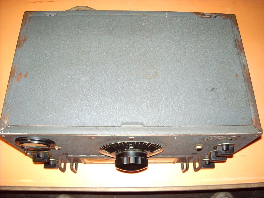 HRO-M National Company radio receiver HRO-M National Company radio receiver for ground-based aviation radio centers, receiving AM, CW, SSB signals.
